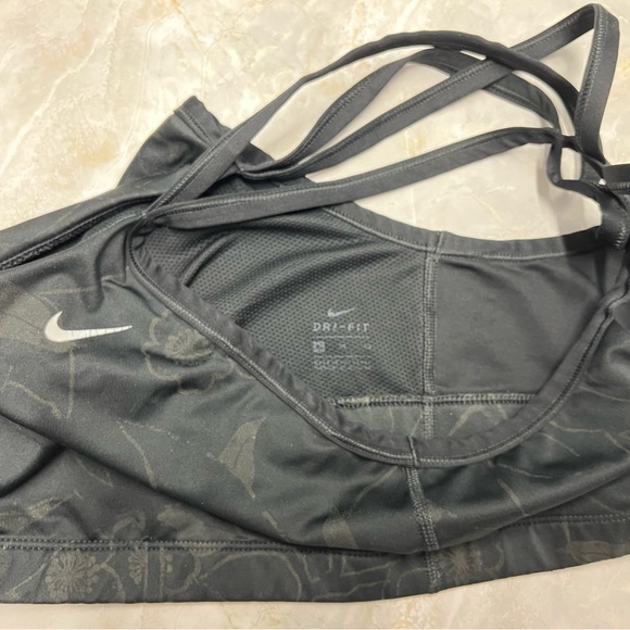 Nike Black Strappy Sports Bra with Floral Design - Picture 5 of 5